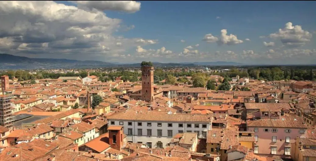 Casa Biancalana Centro Storico-Stanza Biccio Apartment Lucca Italy